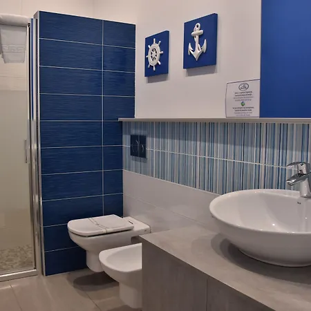 Oda ve Kahvaltı Marina Blu 4*