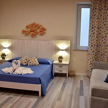 Marina Blu 4*