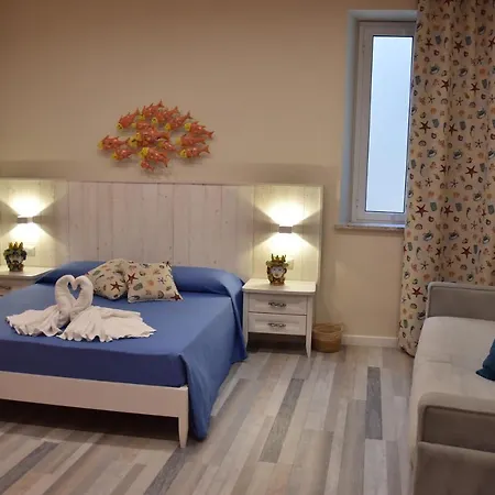 Marina Blu Alojamento de Acomodação e Pequeno-almoço Giardini Naxos